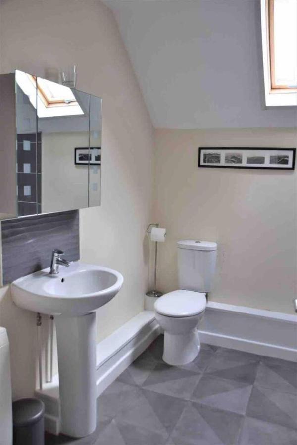 Charming 3-Bed Apartment In Talgarth Powys 布雷肯 外观 照片